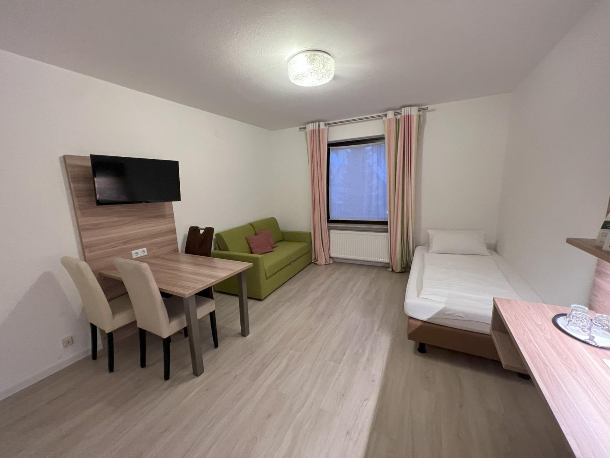 Apart Hotel Deutschmeister Bad Mergentheim Buitenkant foto